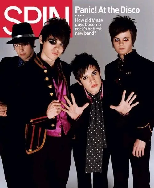 Panic! At The Disco - PANIC! AT THE DISCO 3922982[1].jpg